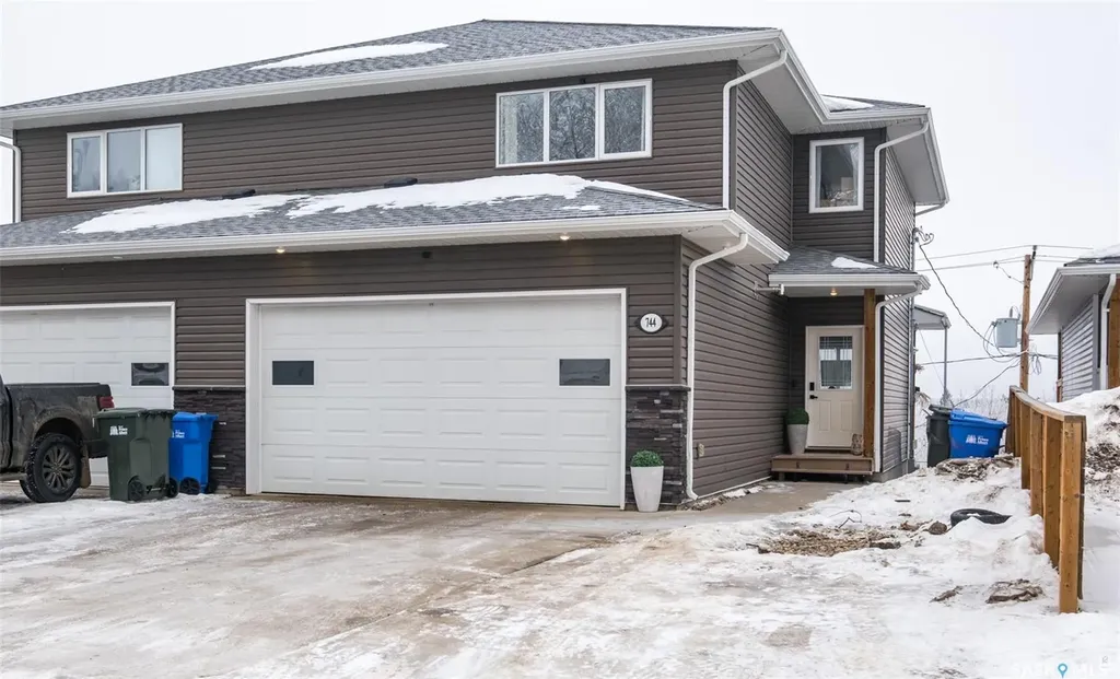 744 19th Street W Prince Albert SK S6V 4E4
