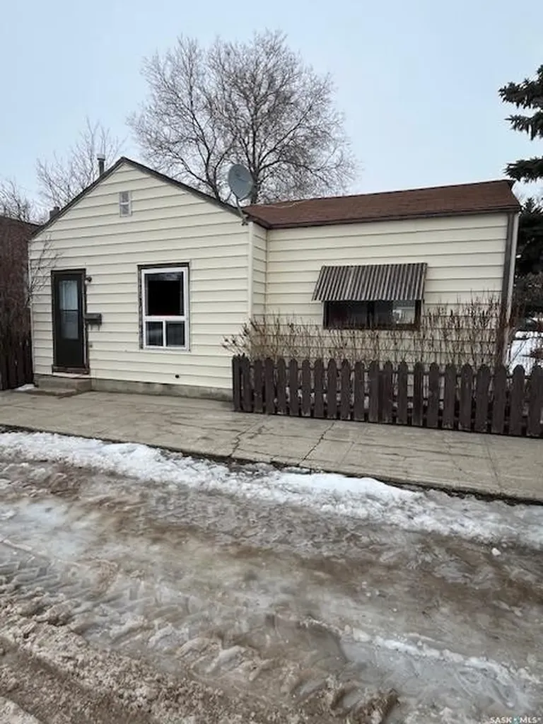 112 Main Street Harris SK S0L 1K0