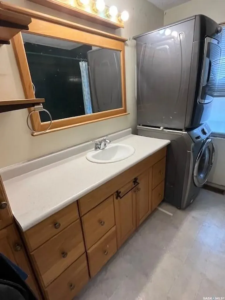 112 Main Street Harris SK S0L 1K0