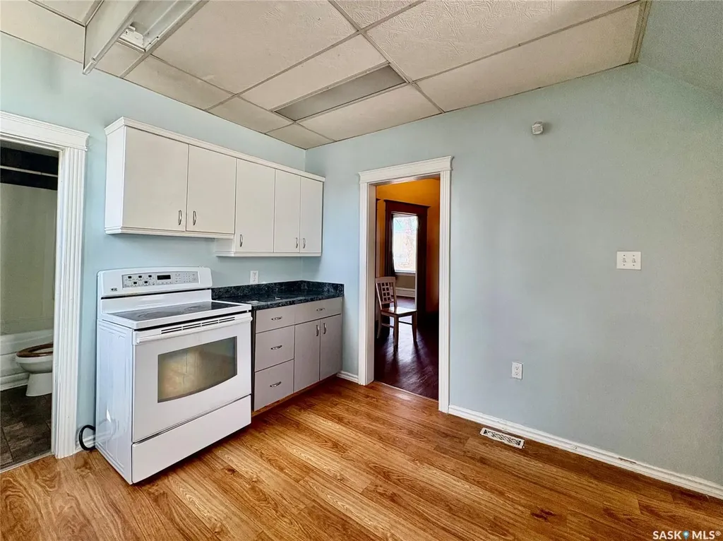 245 Hochelaga Street W Moose Jaw SK S6H 2G4