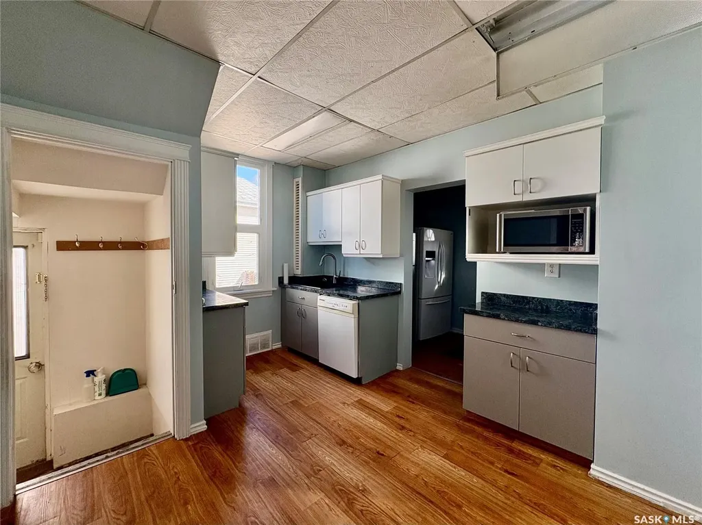 245 Hochelaga Street W Moose Jaw SK S6H 2G4