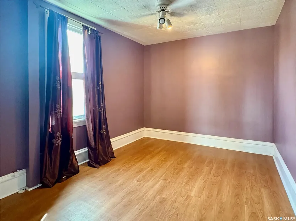 245 Hochelaga Street W Moose Jaw SK S6H 2G4