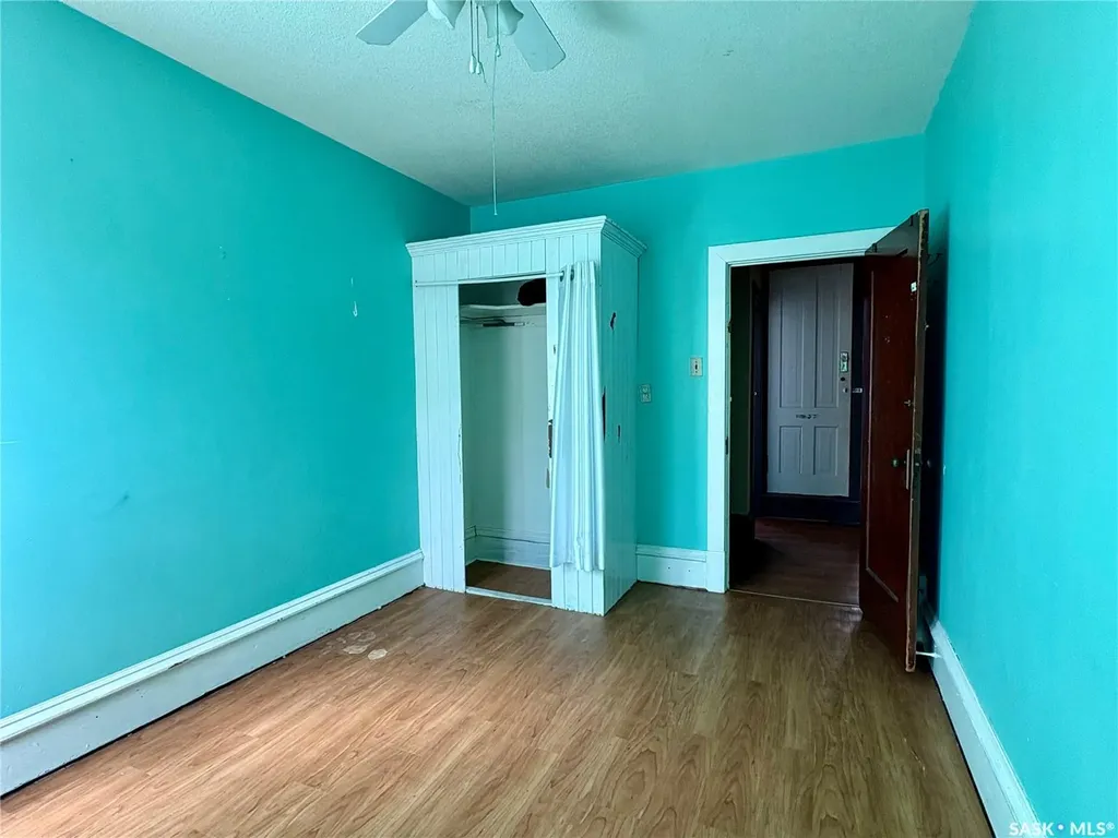245 Hochelaga Street W Moose Jaw SK S6H 2G4