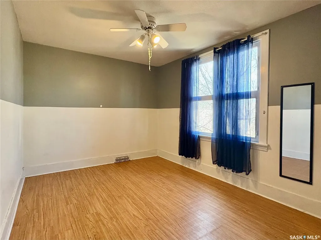 245 Hochelaga Street W Moose Jaw SK S6H 2G4