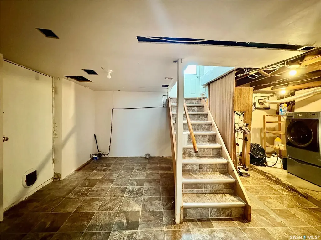 245 Hochelaga Street W Moose Jaw SK S6H 2G4
