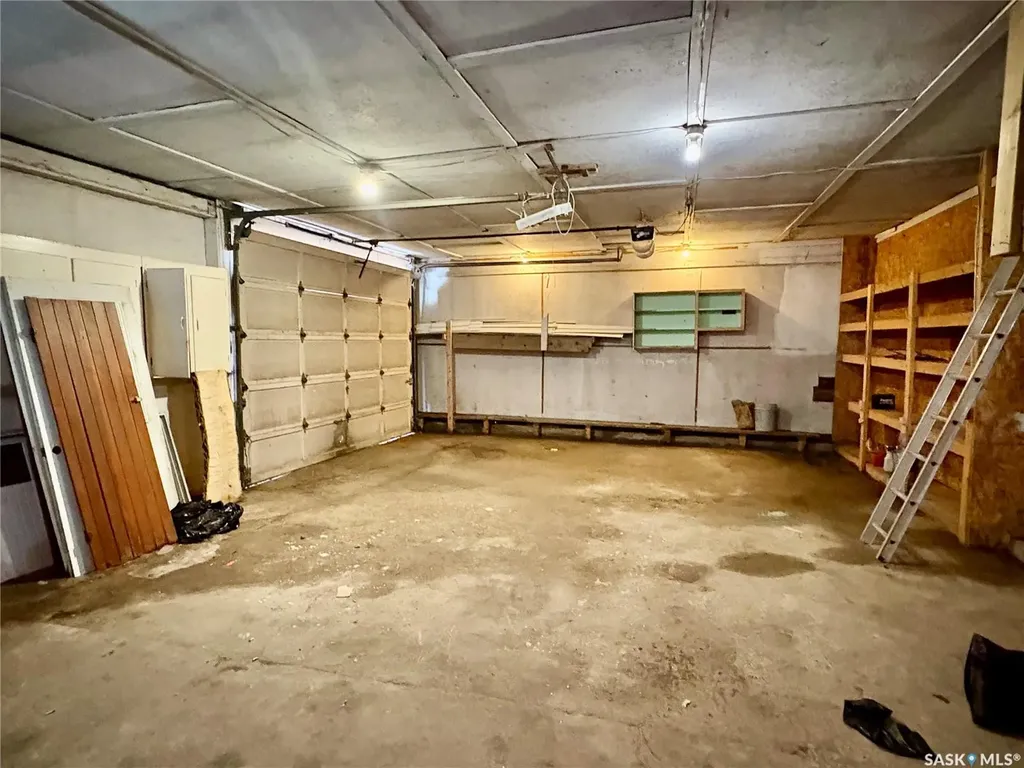 245 Hochelaga Street W Moose Jaw SK S6H 2G4