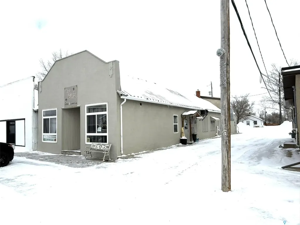 55 Centre Street Fox Valley SK S0N 0V0