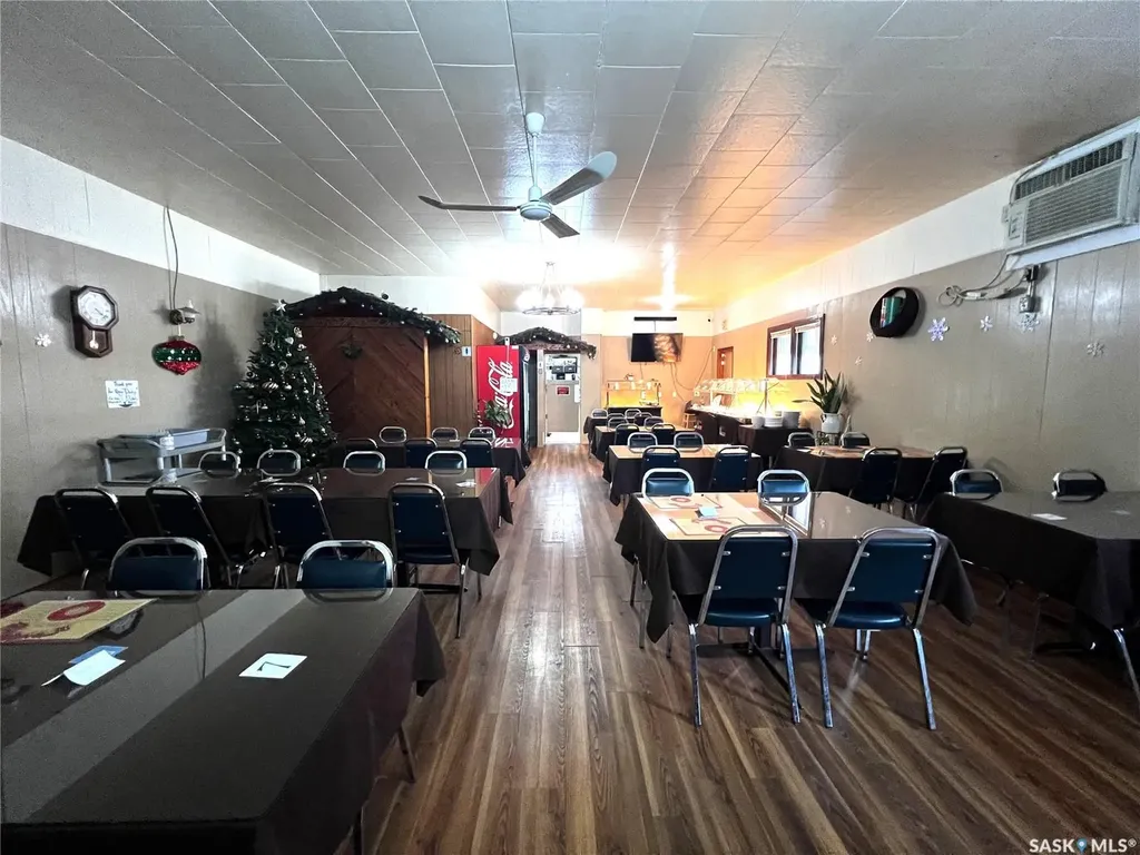55 Centre Street Fox Valley SK S0N 0V0