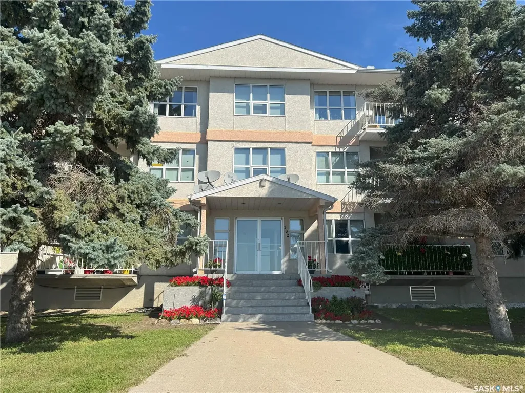 102 1st Avenue Caronport SK S0H 0S0
