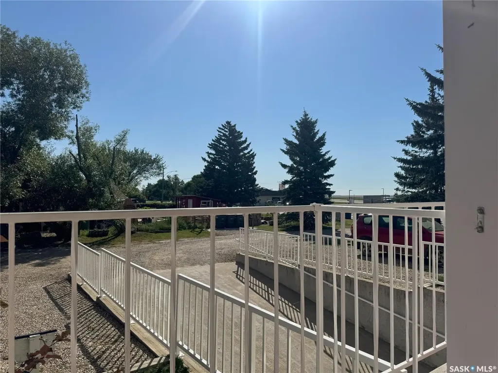 102 1st Avenue Caronport SK S0H 0S0