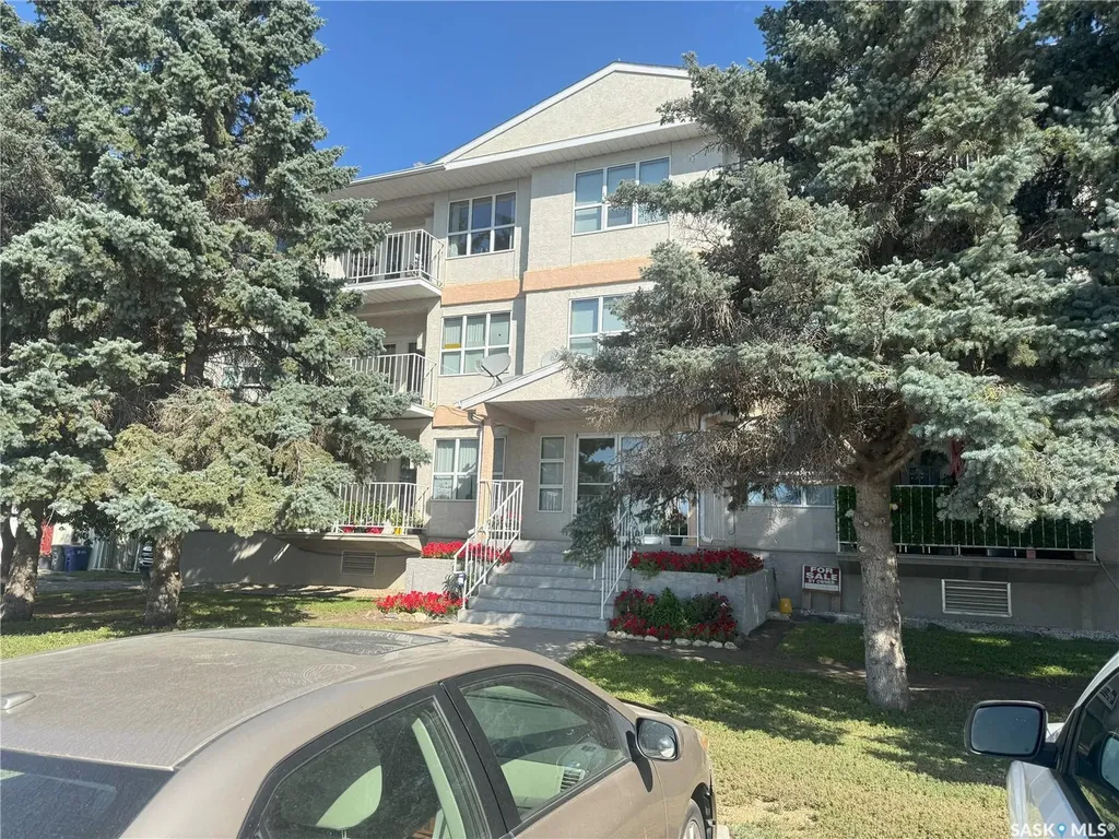 102 1st Avenue Caronport SK S0H 0S0
