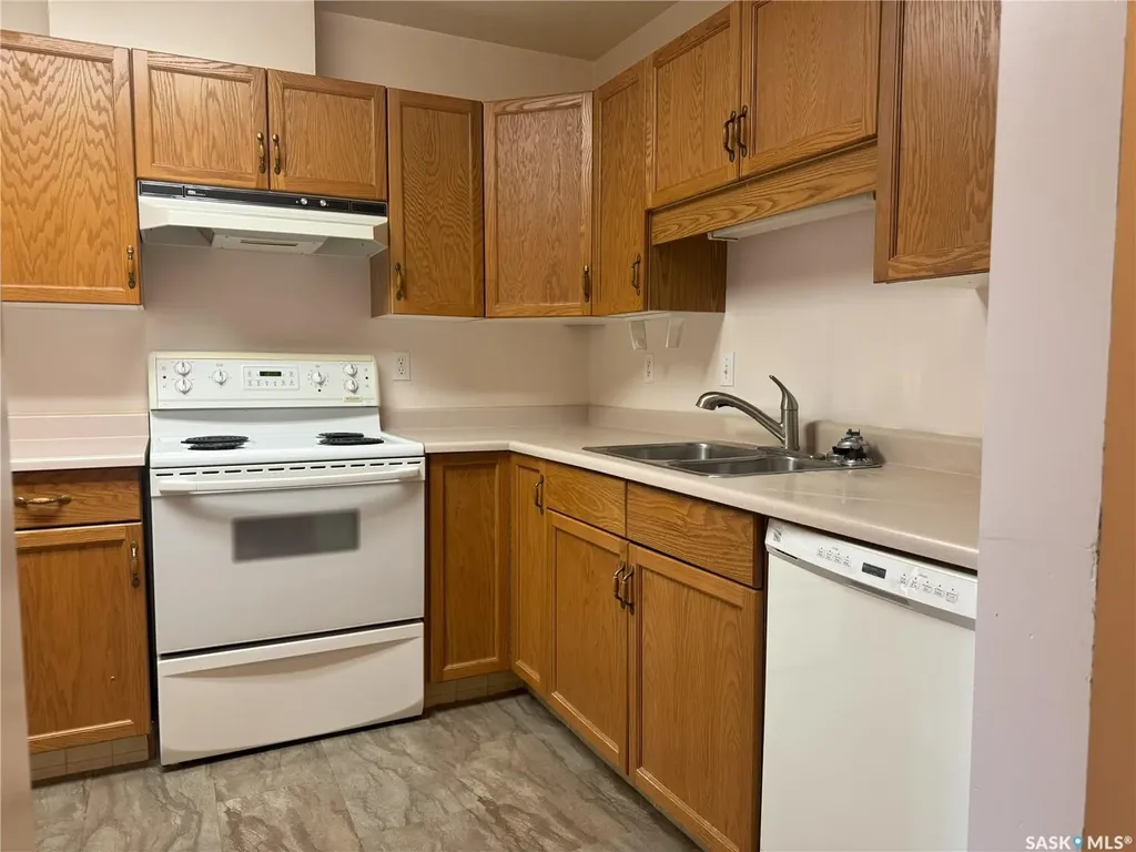 102 1st Avenue Caronport SK S0H 0S0