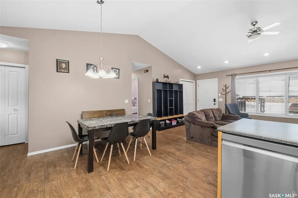 335 Ruttle Avenue Kinistino SK S0J 1H0