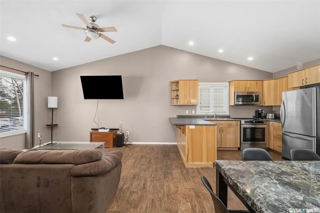 335 Ruttle Avenue Kinistino SK S0J 1H0