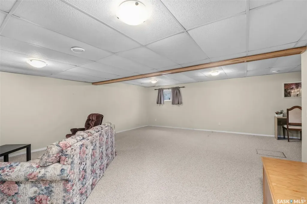 335 Ruttle Avenue Kinistino SK S0J 1H0