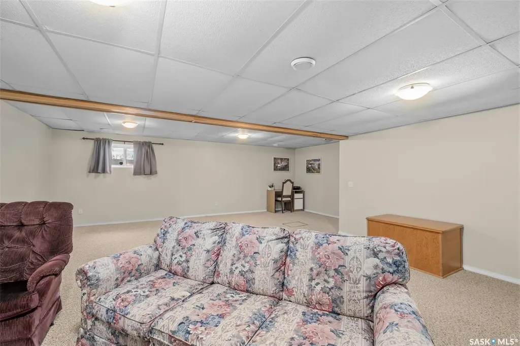 335 Ruttle Avenue Kinistino SK S0J 1H0