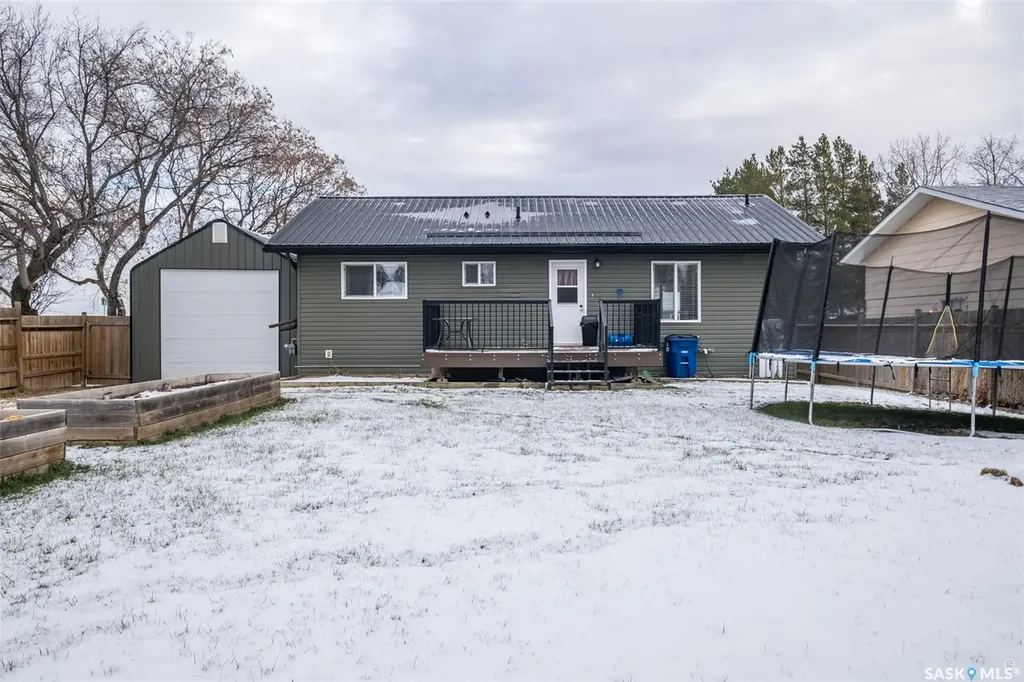 335 Ruttle Avenue Kinistino SK S0J 1H0