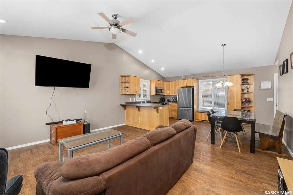 335 Ruttle Avenue Kinistino SK S0J 1H0