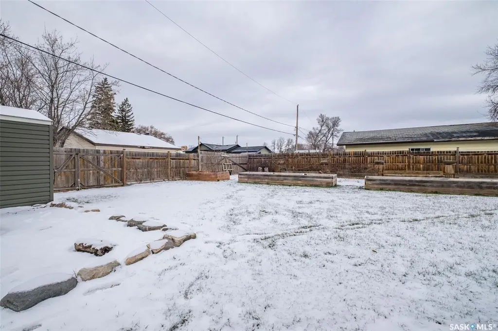335 Ruttle Avenue Kinistino SK S0J 1H0
