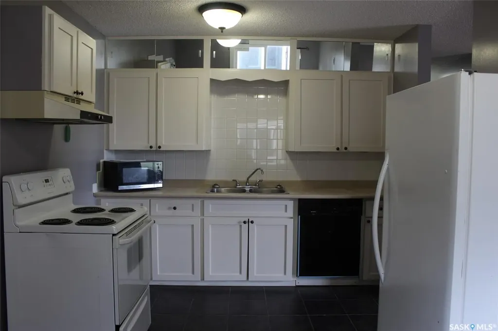581 3rd Street W Shaunavon SK S0N 2M0