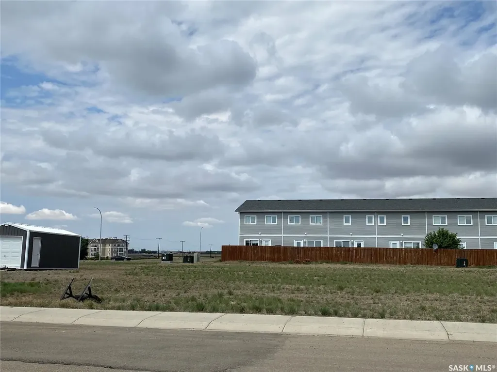 90 Brookhollow Boulevard Kindersley SK S0L 1S1
