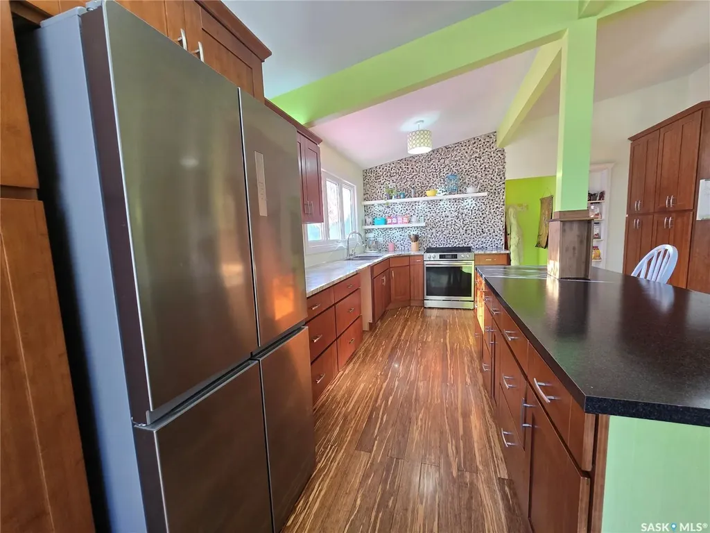 531 Scott Street Weyburn SK S4H 1T2