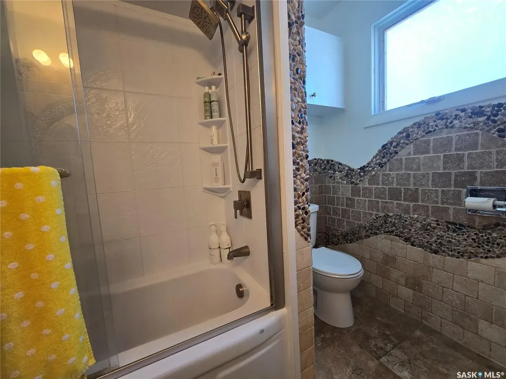 531 Scott Street Weyburn SK S4H 1T2