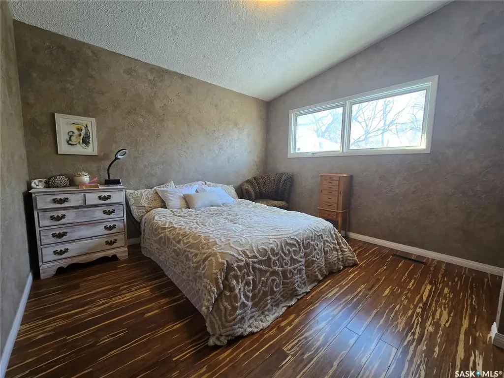 531 Scott Street Weyburn SK S4H 1T2
