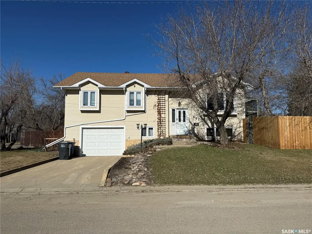 801 2nd Avenue W Meadow Lake SK S9X 1A1