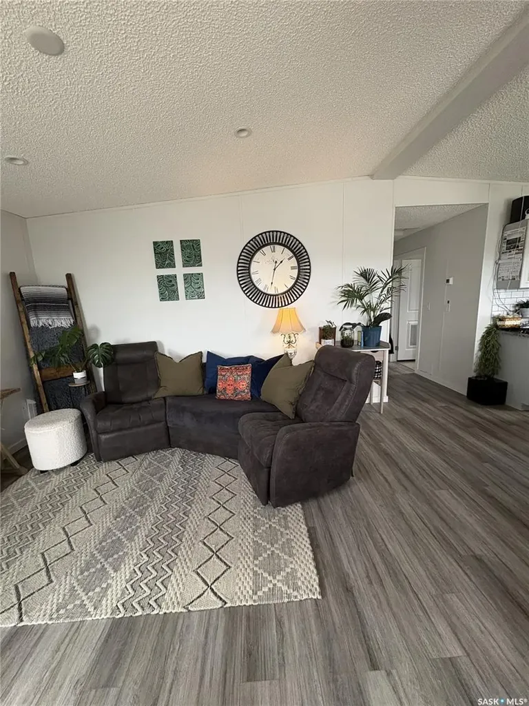 413 Railway Street Kipling SK S0G 2S0