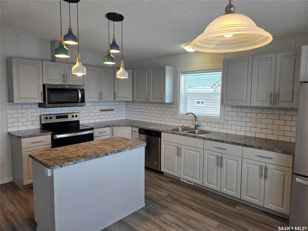 413 Railway Street Kipling SK S0G 2S0