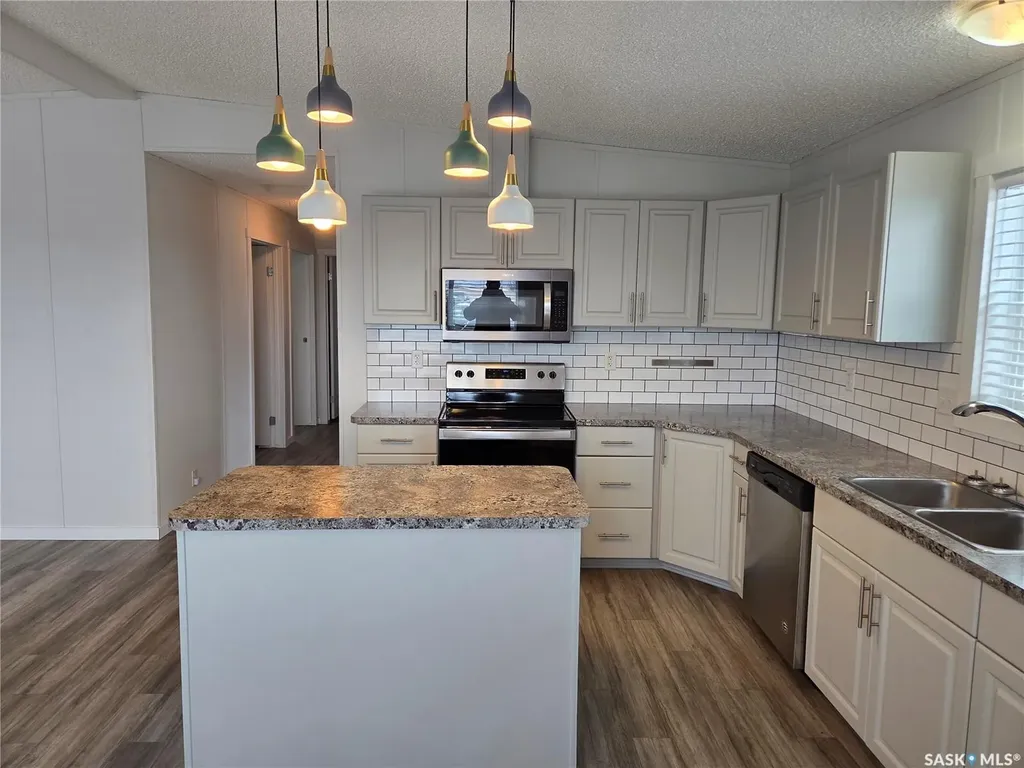 413 Railway Street Kipling SK S0G 2S0