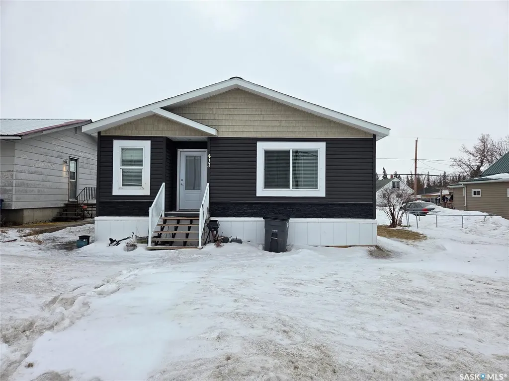 413 Railway Street Kipling SK S0G 2S0