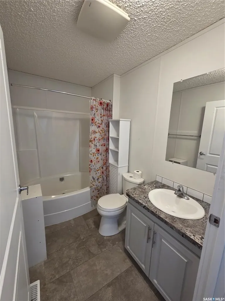 413 Railway Street Kipling SK S0G 2S0