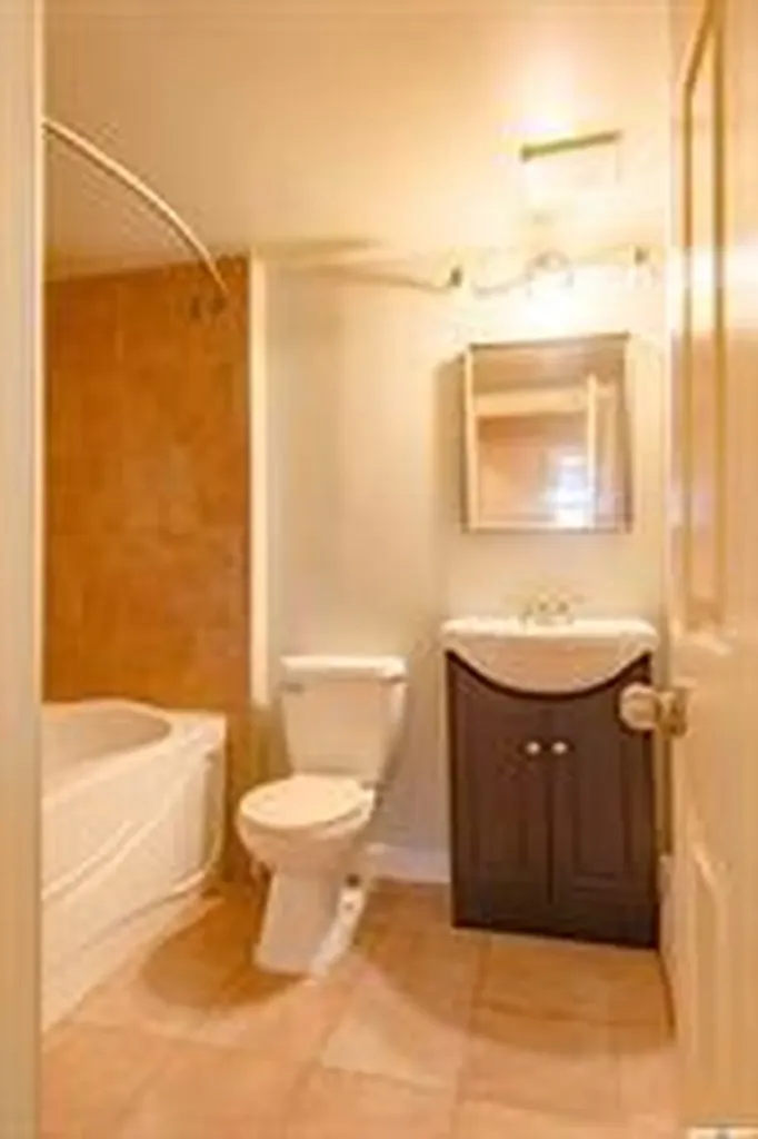 525 X Avenue S Saskatoon SK S7M 4P8