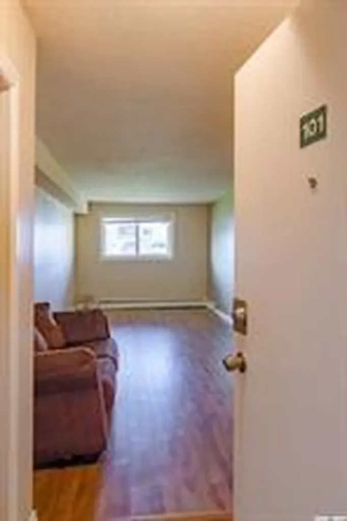 525 X Avenue S Saskatoon SK S7M 4P8