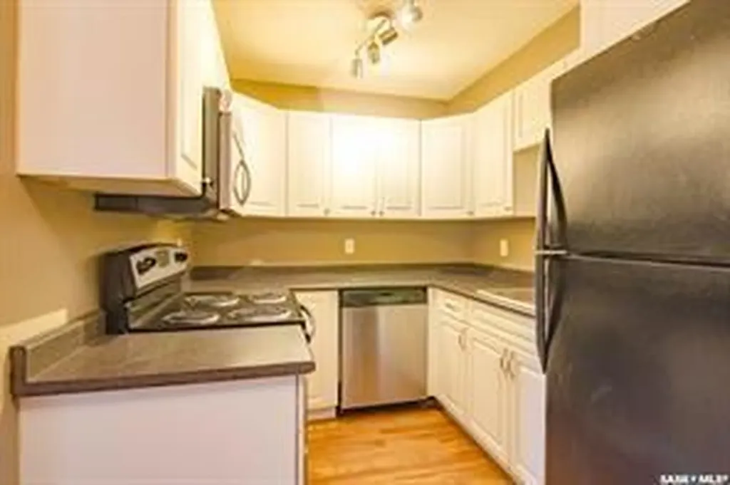 525 X Avenue S Saskatoon SK S7M 4P8