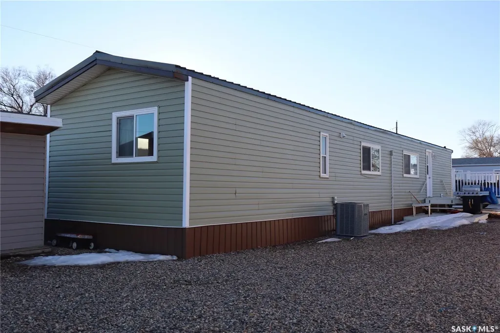 68 Sunrise Estates Assiniboia SK S0H 0B0
