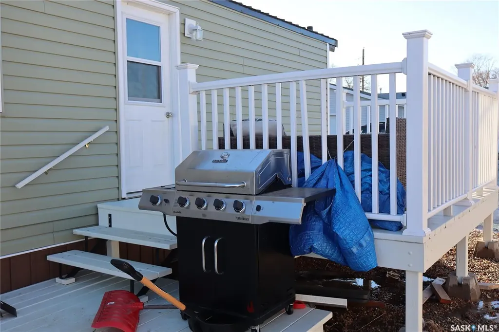 68 Sunrise Estates Assiniboia SK S0H 0B0