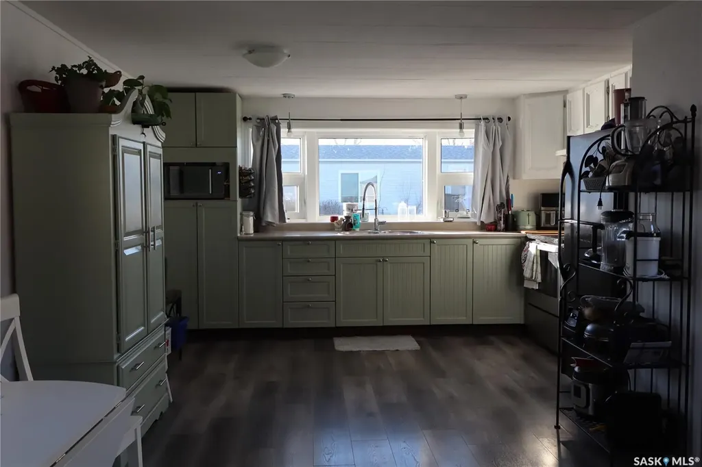 68 Sunrise Estates Assiniboia SK S0H 0B0