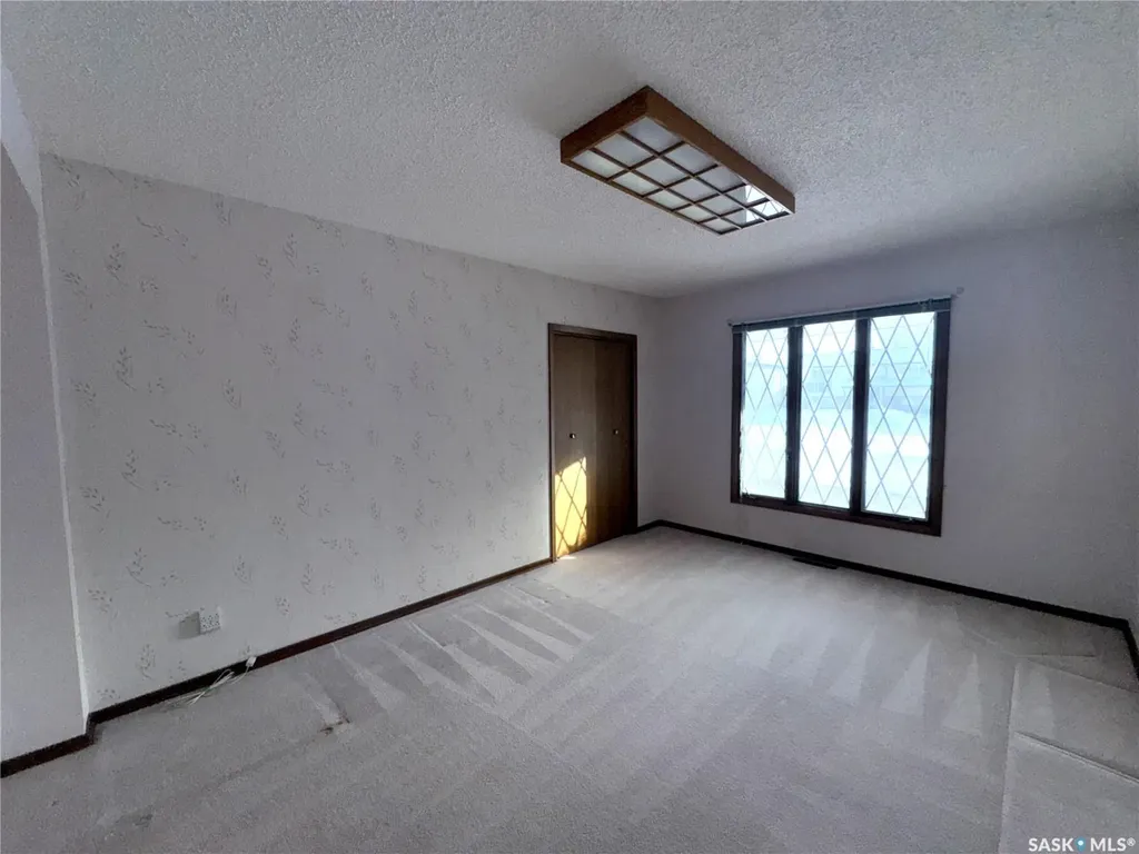 503 7th Avenue W Biggar SK S0K 0M0