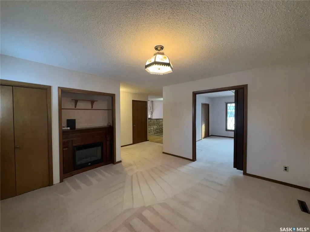 503 7th Avenue W Biggar SK S0K 0M0