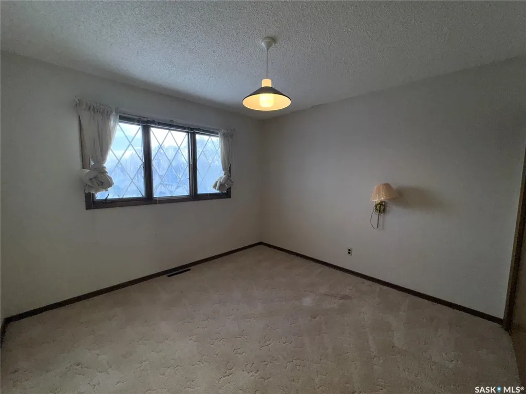 503 7th Avenue W Biggar SK S0K 0M0