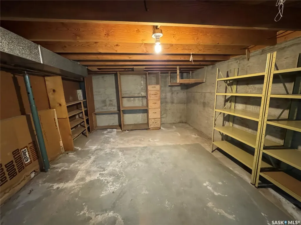 503 7th Avenue W Biggar SK S0K 0M0