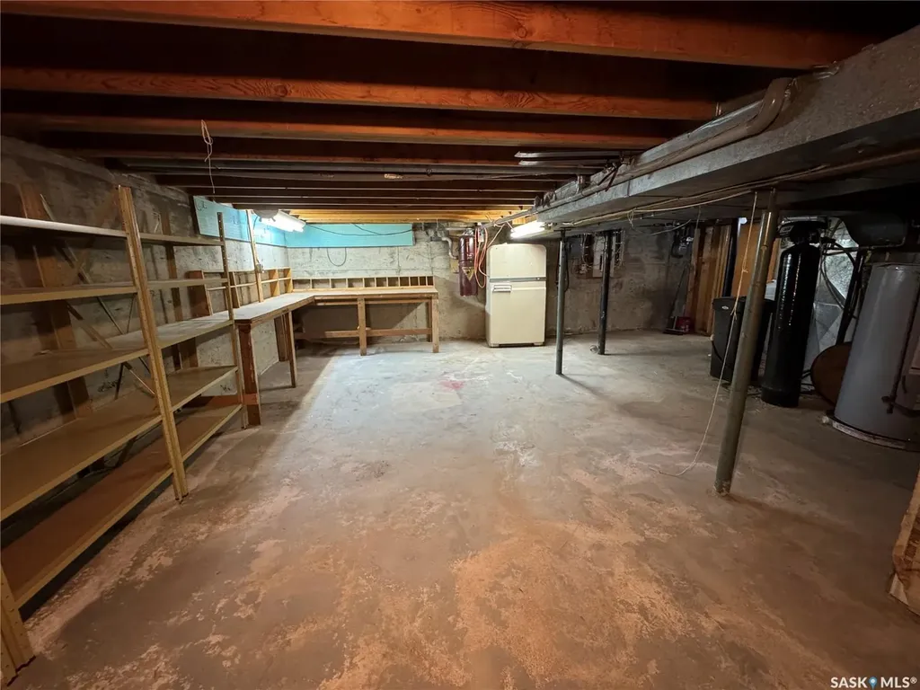 503 7th Avenue W Biggar SK S0K 0M0