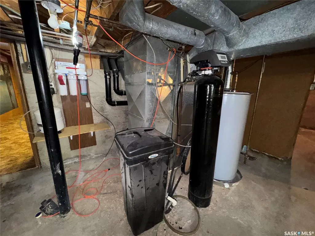 503 7th Avenue W Biggar SK S0K 0M0