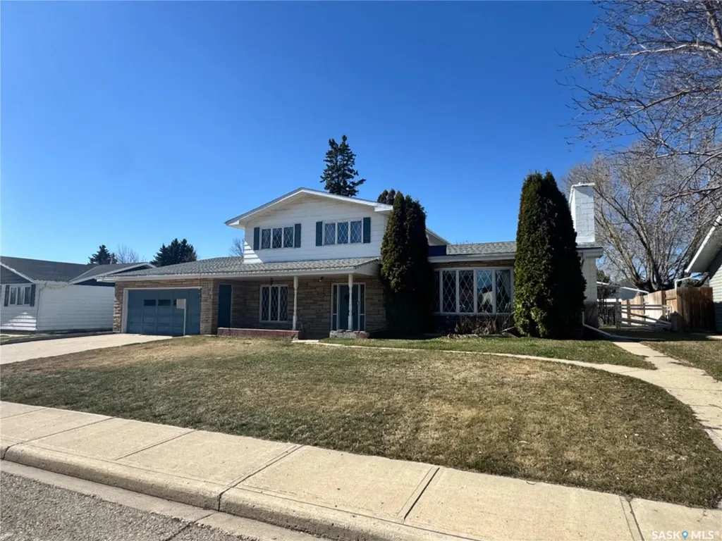 503 7th Avenue W Biggar SK S0K 0M0