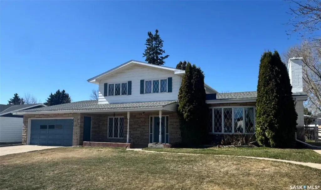 503 7th Avenue W Biggar SK S0K 0M0