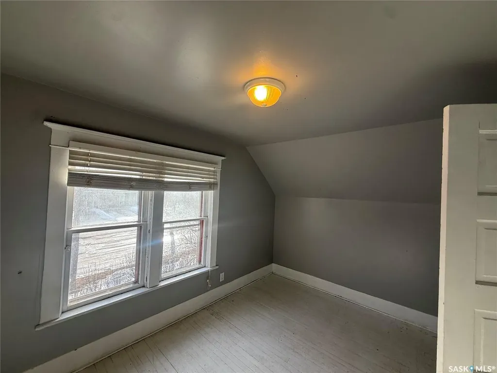 308 5th Avenue W Assiniboia SK S0H 0B0