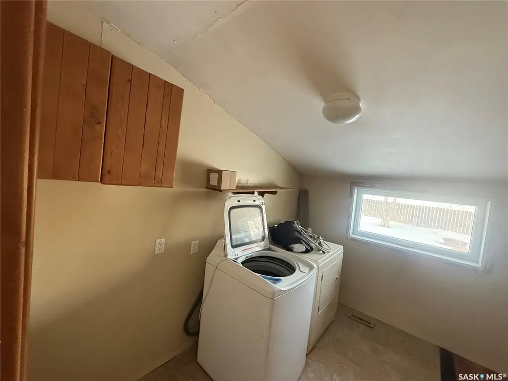 308 5th Avenue W Assiniboia SK S0H 0B0